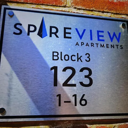 Spireview: Titanic-Inspired 2-Bedroom Apartment in Southampton Exterior photo